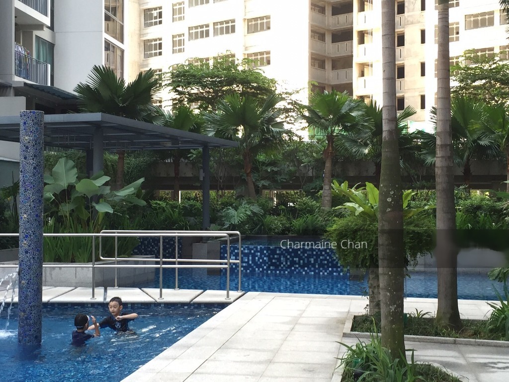 Esparina Residences (D19), Condominium #149278152